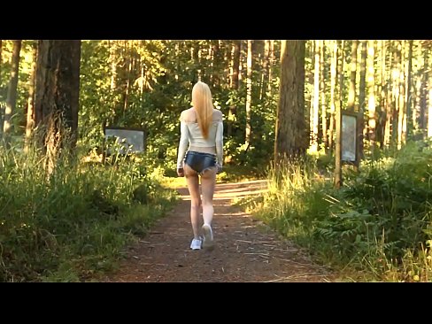 ❤️ Ilus naine liigub aeglaselt, mitte alasti video ️ Pornovideo at us et.desixxxtube.ru ❌️